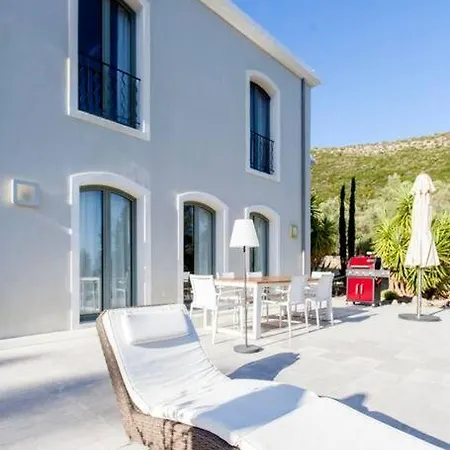 Villa Secluded Amadeus,hammam & Tennis Póros